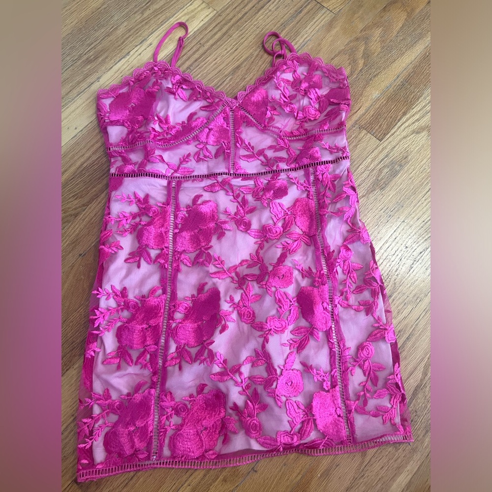 Pink Lulu’s mini dress great for HOCO